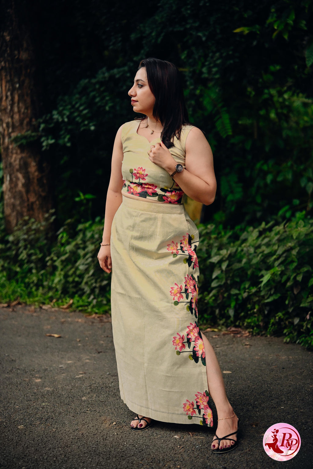Traditional Midi Crop top